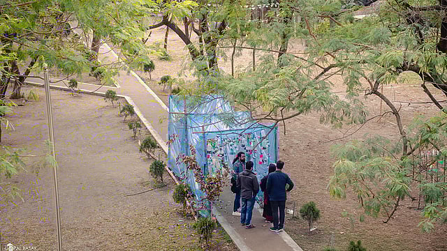 ইউল্যাব শিক্ষার্থীদের তৈরি করা ‘ইনস্টলেশন আর্ট’। ছবি: গোপাল বসাক