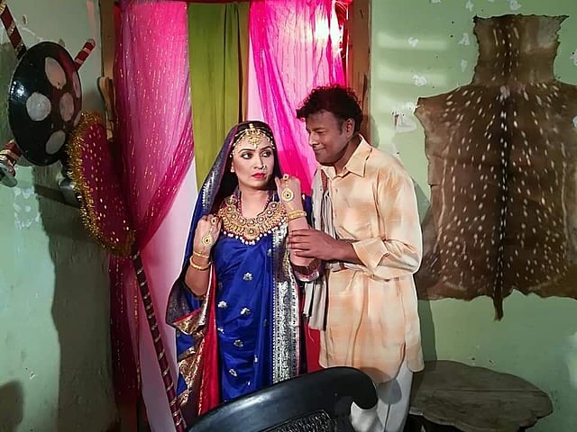 ‘জয়নগরের জমিদার’ চলচ্চিত্রের একটি দৃশ্যে ফারজানা ছবি ও আরমান পারভেজ মুরাদ। ছবি: ফেসবুক থেকে