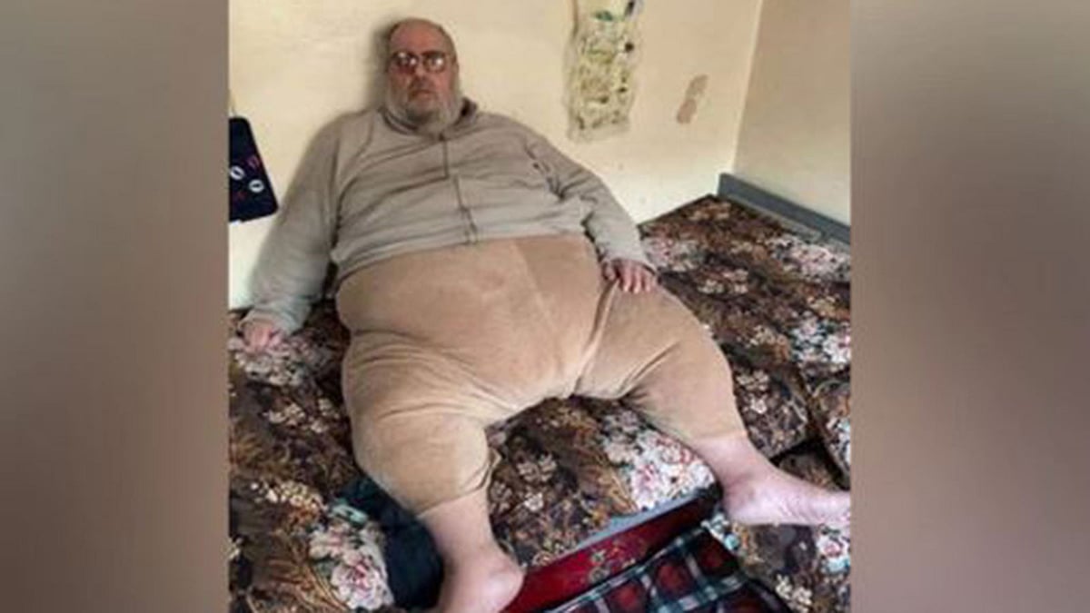 আইএসের অন্যতম ‘গডফাদার’ আবু আবদুল বারীকে গ্রেপ্তার করেছে ইরাকের নিরাপত্তা বাহিনীর সদস্যরা। ছবি: সংগৃহীত