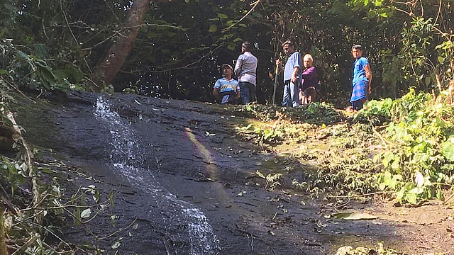 গুহা থেকে বের হওয়ার পথ