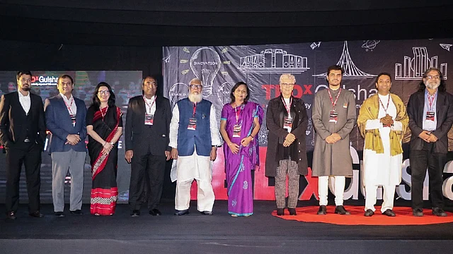 টিইডিএক্স গুলশানের বক্তব্য দেন তথ্যপ্রযুক্তিসহ বিভিন্ন খাতের শীর্ষ ব্যক্তিরা। ছবি: সংগৃহীত