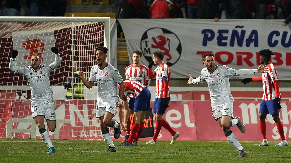 অবিশ্বাস্য এক দৃশ্যের জন্ম দিল লিওনেসা। ছবি: এএফপি