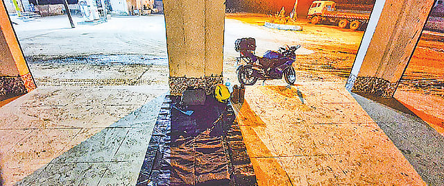 নেপালে প্রথম রাত কেটেছিল পেট্রলপাম্পে