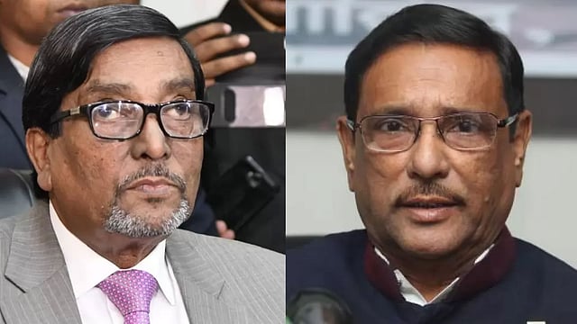 নির্বাচন কমিশনার মাহবুব তালুকদার ও  আওয়ামী লীগের সাধারণ সম্পাদক ওবায়দুল কাদের ।