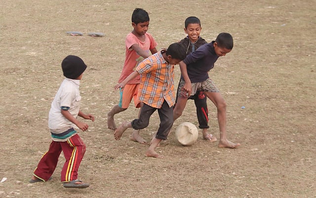শুরু হলো খেলা