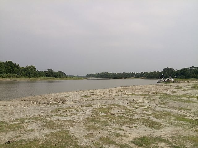 গোসিংগা বাজারের কাছে শীতলক্ষ্যা। ছবি: লেখক