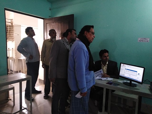 উত্তরা গার্লস হাই স্কুল অ্যান্ড কলেজের একটি ভোটকক্ষ। ছবি: প্রথম আলো