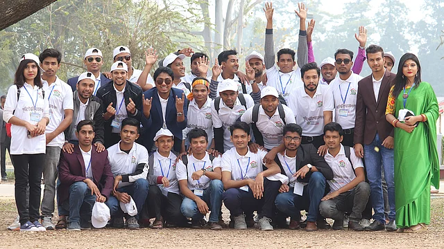 প্রাক্তন ও বর্তমান শিক্ষার্থীদের প্রাণবন্ত অংশগ্রহণের মধ্য দিয়ে অনুষ্ঠিত হয়ে গেল রাজশাহী বিশ্ববিদ্যালয়ের ইসলামের ইতিহাস ও সংস্কৃতি বিভাগের তৃতীয় দ্বিবার্ষিক সম্মেলন। ছবি: লেখক
