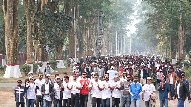 রাজশাহী বিশ্ববিদ্যালয়ের ইসলামের ইতিহাস ও সংস্কৃতি বিভাগের তৃতীয় দ্বিবার্ষিক সম্মেলন উপলক্ষে শোভাযাত্রা। ছবি: লেখক