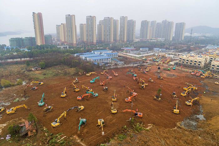 মাত্র আট দিনে এক হাজার শয্যার বিশেষায়িত হাসপাতাল তৈরি করেছে কর্তৃপক্ষ। ছবি: রয়টার্স