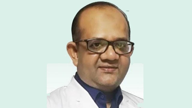 বাংলাদেশ মেডিকেল কলেজ হাসপাতালের অনকোলোজি বিভাগের প্রধান অধ্যাপক জাফর মোহাম্মদ মাসুদ। ছবি: অধ্যাপক জাফর মোহাম্মদ মাসুদের ফেসবুক থেকে