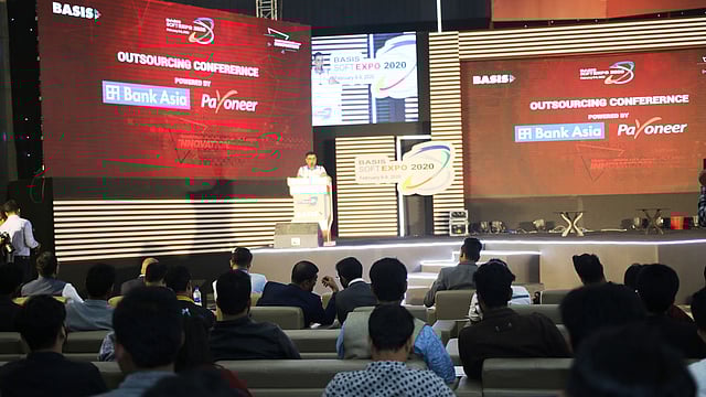 আউটসোর্সিং সম্মেলনের সহযোগী ছিল ব্যাংক এশিয়া ও পেওনিয়ার। ছবি: সংগৃহীত