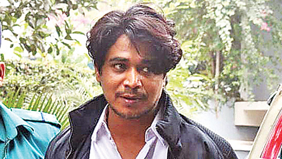 সরোয়ার হোসেন।