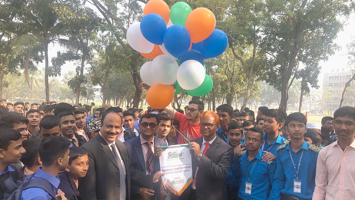 ফিজিক্স অলিম্পিয়াড ২০২০-এর কক্সবাজার আঞ্চলিক পর্ব শুরু হয়েছে। ছবি: প্রথম আলো