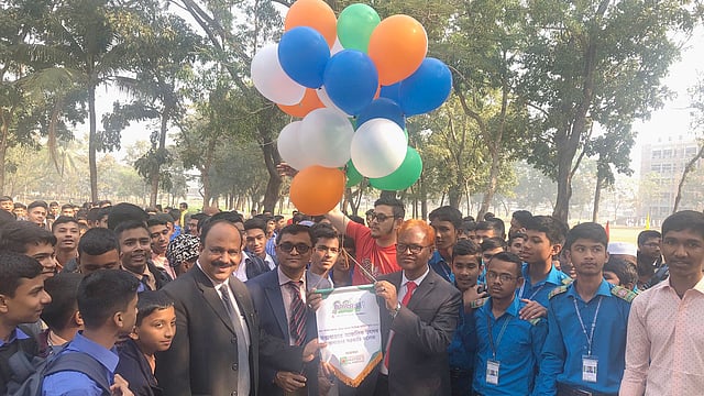 ফিজিক্স অলিম্পিয়াড ২০২০-এর কক্সবাজার আঞ্চলিক পর্ব শুরু হয়েছে। ছবি: প্রথম আলো