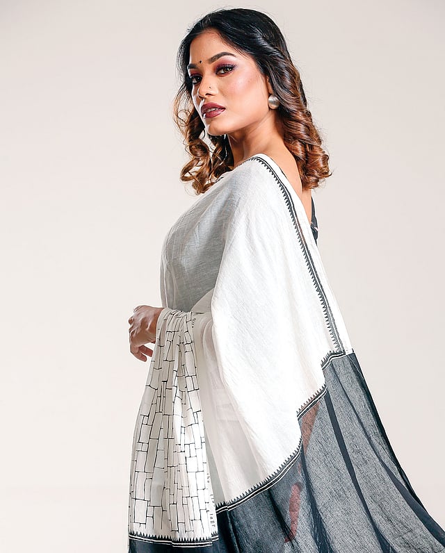 সাদা–কালো যেন অদ্বিতীয়