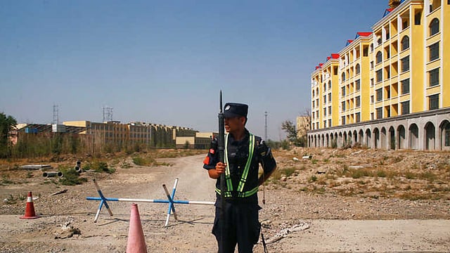 চীনে উইঘুরদের জন্য তৈরি করা হয়েছে বন্দিশিবির। ছবি: রয়টার্স