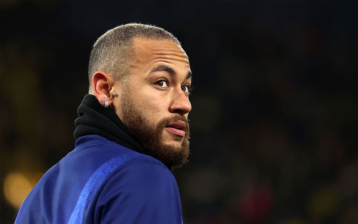 নেইমারকে নিয়ে আবারও ঝামেলা বার্সা-সান্তোসের। ছবি: টুইটার