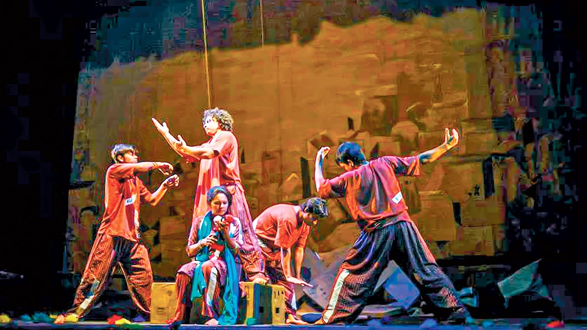 ট্র্যাজেডি পলাশবাড়ি নাটকের দৃশ্য