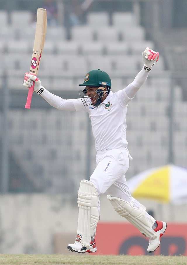 টেস্টে বাংলাদেশের হয়ে সবচেয়ে বেশি রান এখন মুশফিকের। ছবি: প্রথম আলো