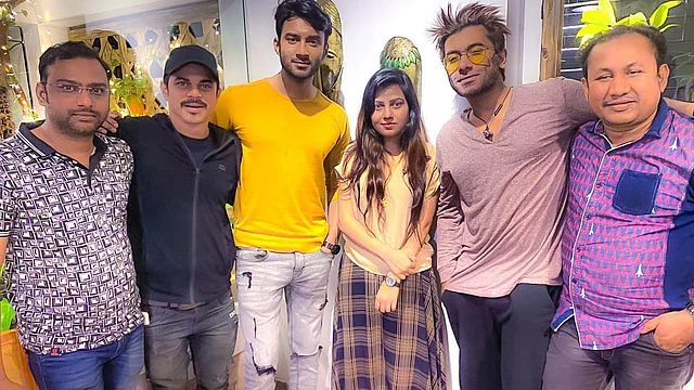 ‘ওস্তাদ’ ছবির শিল্পীরা। ফাইল ছবি