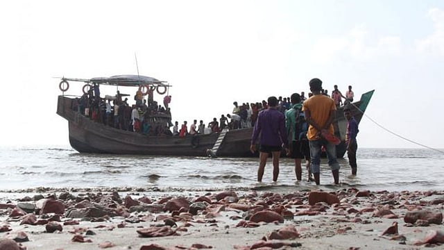 রোহিঙ্গাদের সাগর পাড়ি দিয়ে মালয়েশিয়া যাওয়ার চেষ্টা করতে দেখা যায় প্রায়ই। ছবি: এএফপি