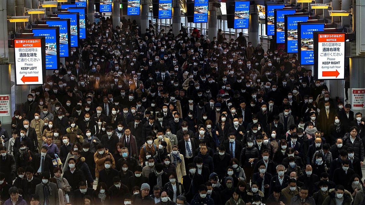 বিশ্বব্যাপী করোনাভাইরাসের প্রাদুর্ভাব বৃদ্ধি পাওয়ায় অর্থনীতি নিয়ে তৈরি হয়েছে শঙ্কা। ছবি: রয়টার্স