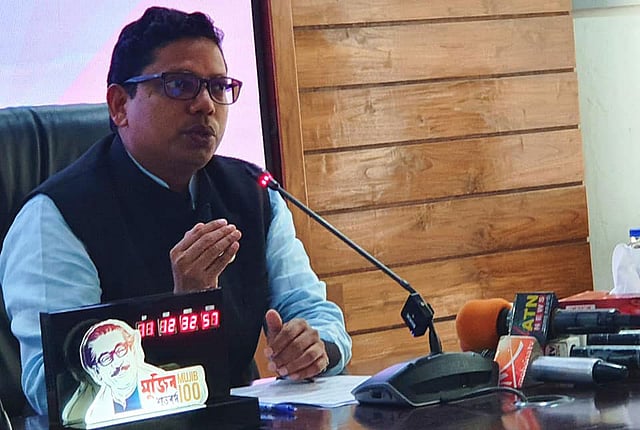 মুজিব শতবর্ষ উপলক্ষে তথ্যপ্রযুক্তি বিভাগের আয়োজন সম্পর্কে তুলে ধরেন প্রতিমন্ত্রী জুনাইদ আহমেদ। ছবি: তথ্য ও যোগাযোগপ্রযুক্তি বিভাগের সৌজন্যে