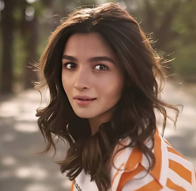 ‘কুড়ি নু নাচনে দে’ গানের ট্রেলারে আলিয়া ভাট। ছবি: ইনস্টাগ্রাম