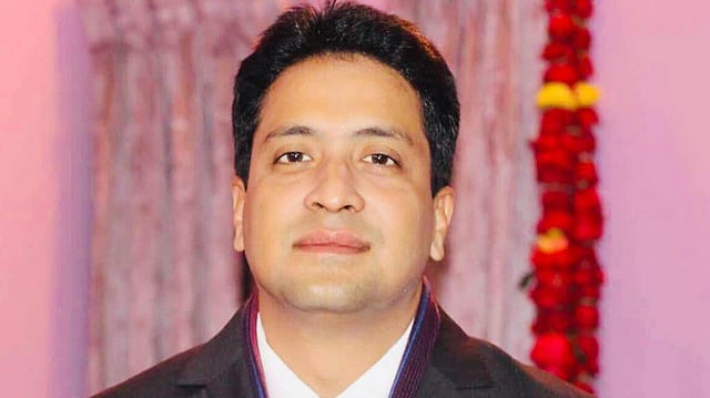 বগুড়া-৫ আসনের সাংসদ হাবিবুর রহমানের ছেলে আসিফ ইকবাল।