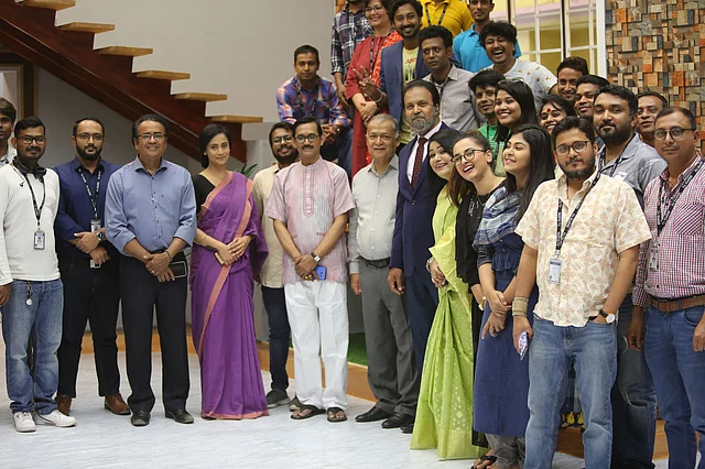 গতকাল ‘দেনা পাওনা’ নাটকের মহরতে অভিনয়শিল্পী ও কলাকুশলীরা। ছবি: সংগৃহীত