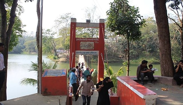 মেঘলার ঝুলন্ত সেতু। ছবি: লেখক