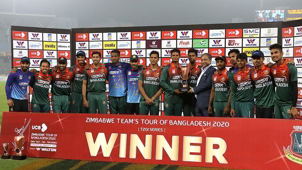 প্রতিপক্ষকে উড়িয়ে দিয়ে জয়ের খিদেটাই জিম্বাবুয়ের বিপক্ষে বাংলাদেশের অর্জন, বললেন মাহমুদউল্লাহ। ছবি: প্রথম আলো