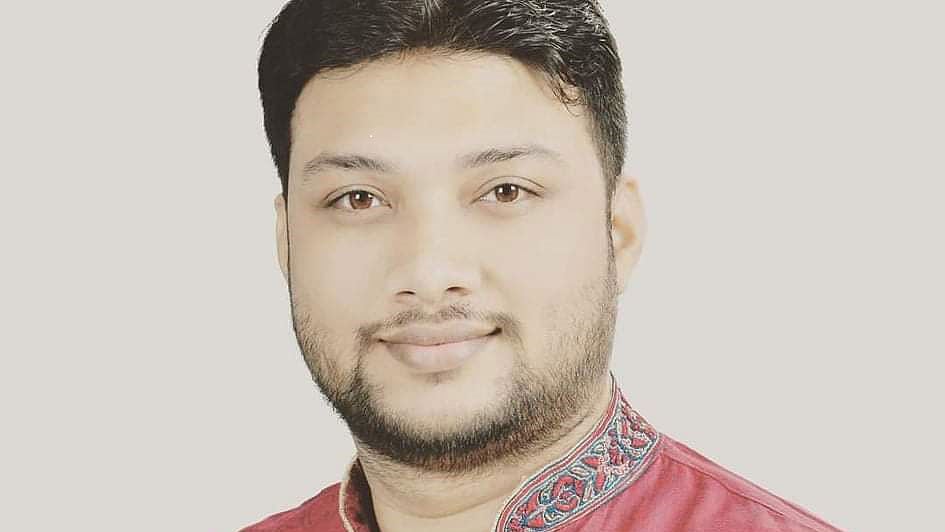 পুলিশের হাতে গ্রেপ্তার যুবলীগ নেতা ইকবাল আল ফারুক। ছবি: সংগৃহীত