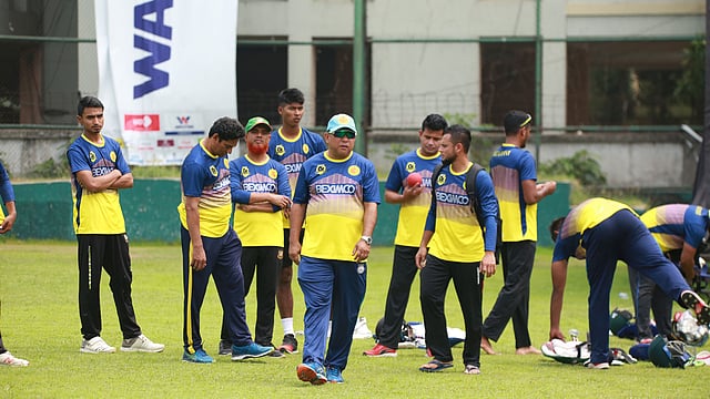 মিরপুর শেরেবাংলা স্টেডিয়ামে একাডেমি মাঠে আবাহনীর অনুশীলন। ছবি: বিসিবি