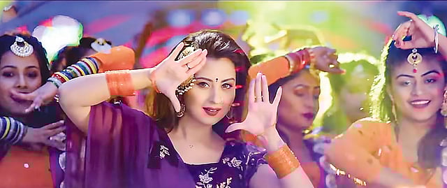 ‘মিস বুবলী’ আইটেম সংয়ে শবনম বুবলী।  ছবি: সংগৃহীত