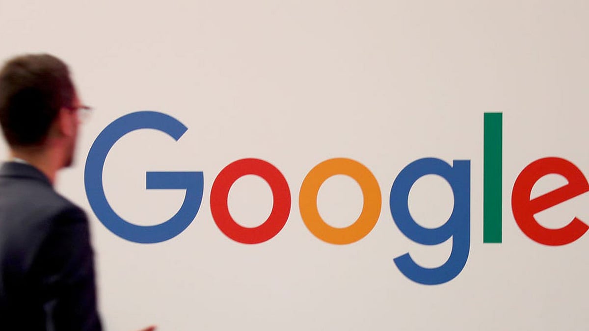 করোনাভাইরাসের কারনে বাড়ি বসে কাজ করতে হচ্ছে তথ্যপ্রযুক্তি প্রতিষ্ঠানের কর্মীদের। ছবি: রয়টার্স