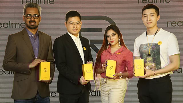 দেশের বাজারে দুটি ফোন ছাড়ার ঘোষণা দিয়েছে চীনা প্রতিষ্ঠান রিয়েলমি। ছবি: রিয়েলমির সৌজন্যে