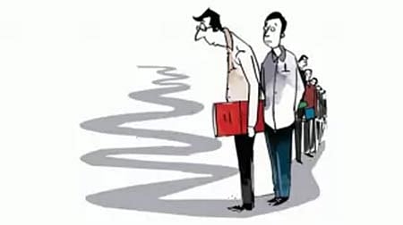 তরুণদের জন্য চাকরির বাজার বাড়ছে না। তবে প্রতিবছর হাজারো চাকরিপ্রত্যাশী তরুণের মধ্যে কেউ কেউ দক্ষতা দেখিয়ে চাকরি পেলেও একটি বড় অংশ দরকারি নানা দক্ষতার অভাবে চাকরি পাচ্ছে না। প্রথম আলো ফাইল ছবি।