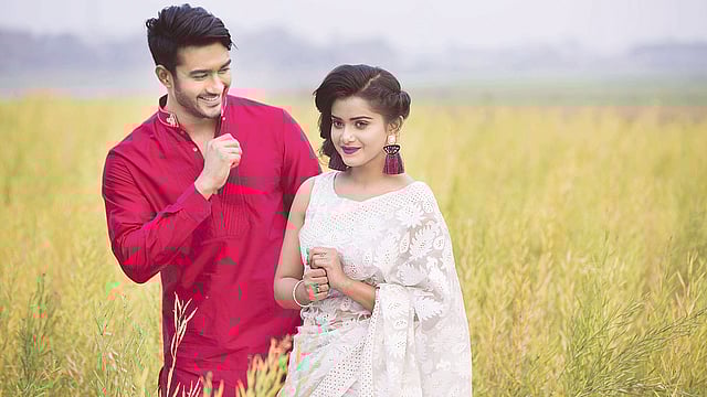 প্রেমে পড়ারও বৈজ্ঞানিক কারণ আছে। মডেল হয়েছেন অভিনয়শিল্পী রোশান ও তিশা। ছবি: অধুনা