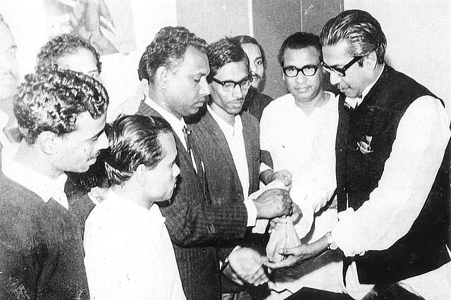 আওয়ামী লীেগর িনর্বাচনী তহবিলে জনগণের স্বতঃস্ফূর্ত সহযোগিতা, মার্চ ১৯৭০