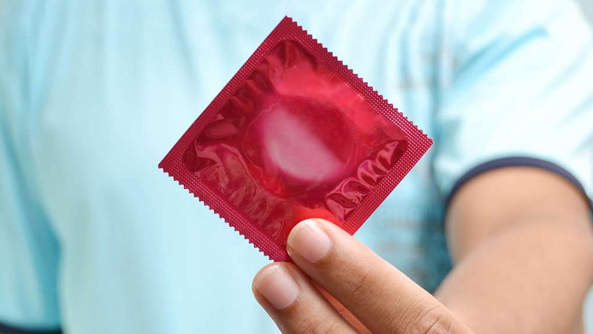 বাজারে নকল ও মানহীন কনডম, জনস্বাস্থ্য হুমকিতে