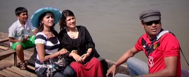 ‘এফএনএফ’ নাটকের দৃশ্যে সুমাইয়া শিমু ও অন্যরা। ছবি: সংগৃহীত