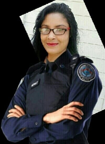 পুলিশ চরিত্রে আরজিনা বেগম। ছবি: সংগৃহীত।