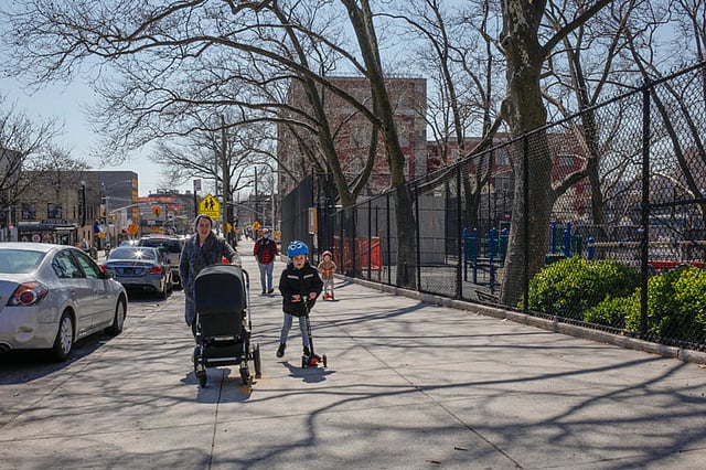 ইস্টার্ন পার্কওয়ে, ব্রুকলিন, নিউইয়র্ক