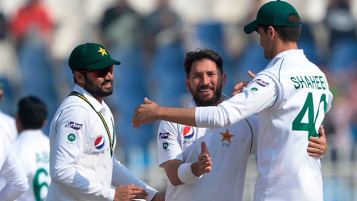 করোনার এই সময়ে বেতন কাটলে আপত্তি নেই আজহারদের। ফাইল ছবি