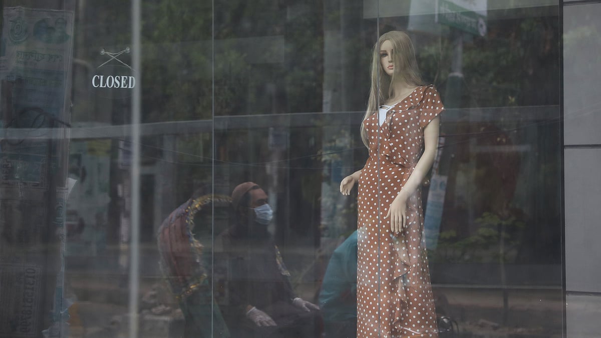 করোনার কারণে বন্ধ থাকায় সব শিল্প খাতের মতো বাংলাদেশের দেশীয় ফ্যাশনশিল্পও চরম অনিশ্চয়তায় পড়েছে। ছবি: আবদুস সালাম