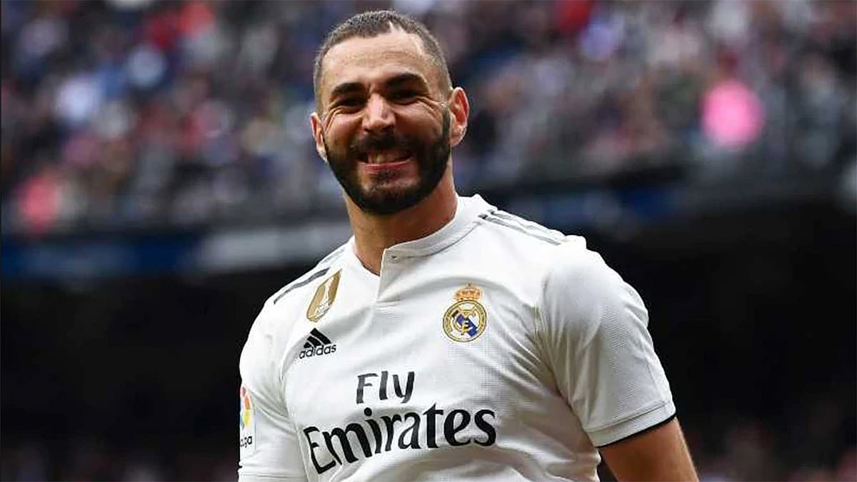 রিয়াল মাদ্রিদ ছাড়ার ইঙ্গিত দিয়েছেন বেনজেমা। ছবি: টুইটার