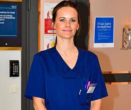 স্বাস্থ্যকর্মীদের পাশে দুঃসময়ে সুইডেনের রাজকুমারী। ছবি: টুইটার