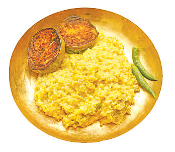 বিন্নি চালের নরম খিচুড়ি